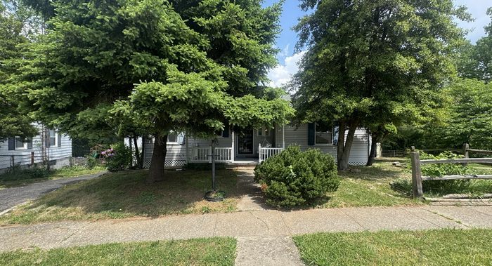 Real estate auction image for ABSOLUTE Real Estate Auction: 122 Leesway Drive, Lexington Ky