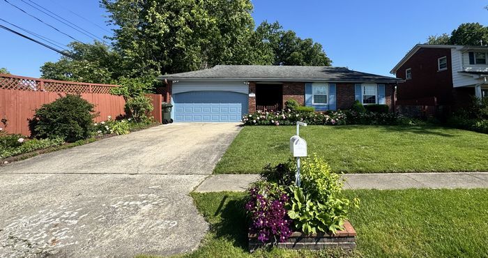Real estate auction image for ABSOLUTE Real Estate Auction: 1729 Brewer Drive, Lexington Ky