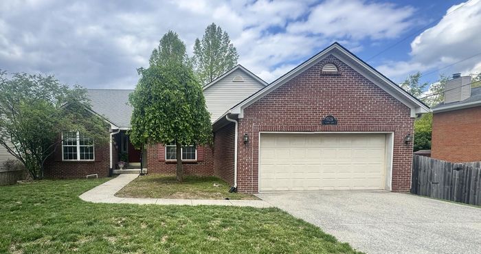 Real estate auction image for ABSOLUTE Real Estate Auction: 1025 Albert Lane, Lexington Ky